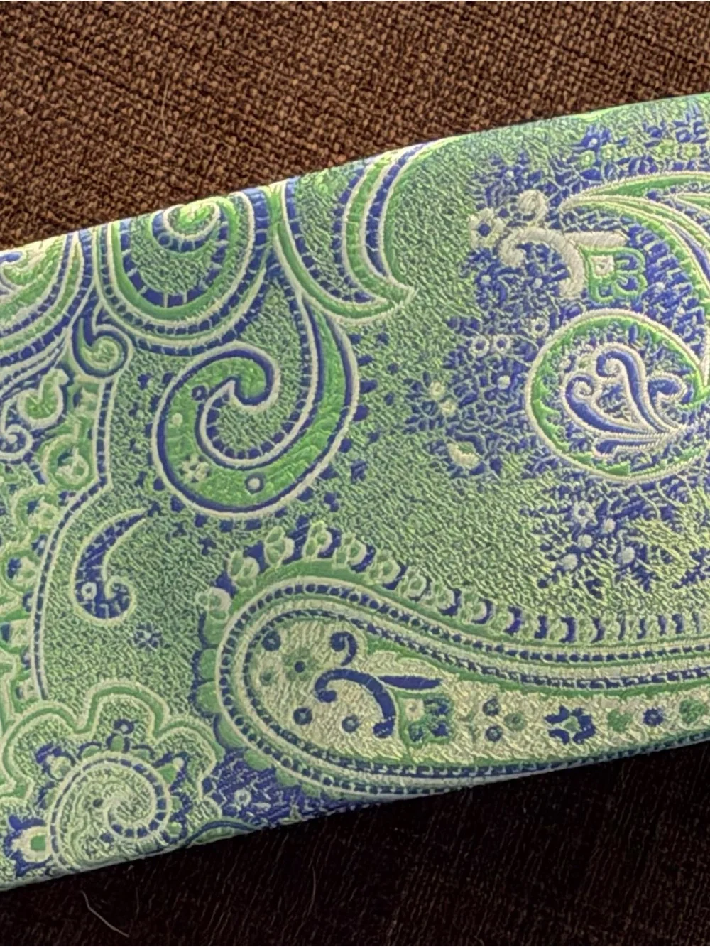 NWT Jos A. Bank Traveler 100% Silk Paisley Print Multicolored Mens Tie